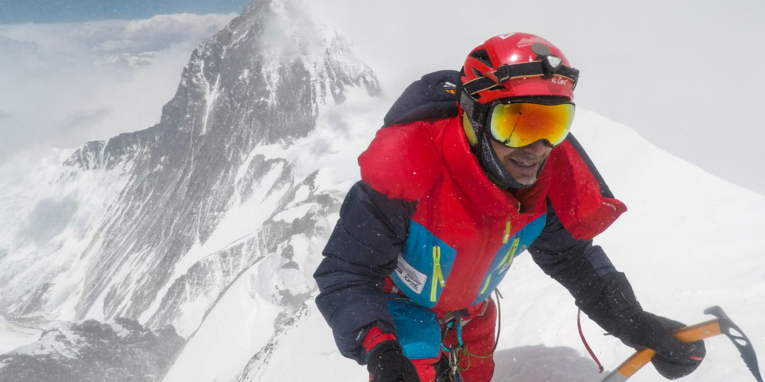 Sergi Mingote nimmt Anfang 2021 Winterbesteigung des K2 in Angriff.